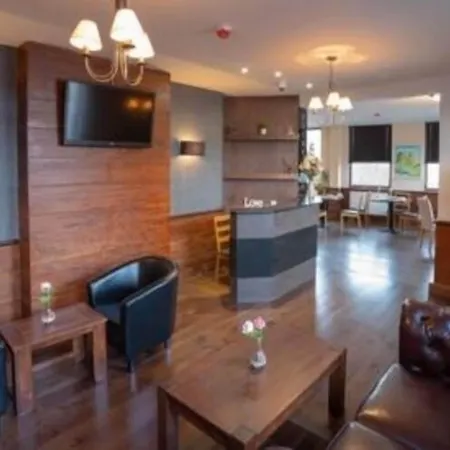 Eagle Hotel Luton Airport-3