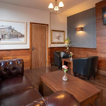 Eagle Hotel Luton Airport-3