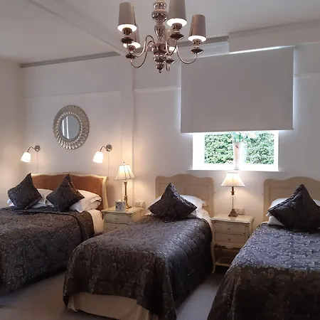 Holywell House-2