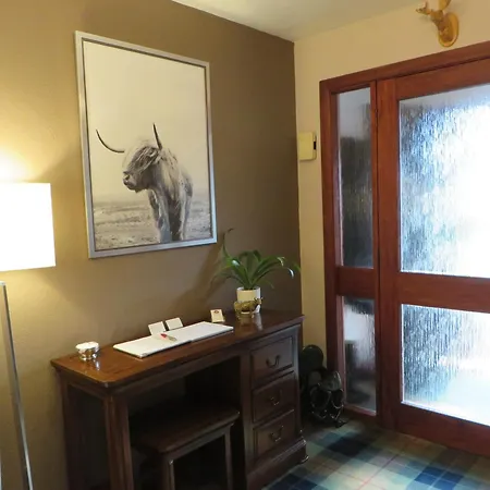 Eriskay Guest House And Aviemore Glamping-3