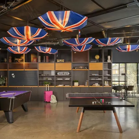 Moxy London Heathrow Airport-3