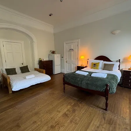 3 Berkeley Square Guesthouse-2