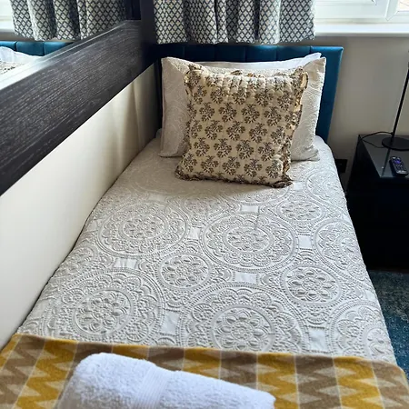Haven House Rooms, Barry-2