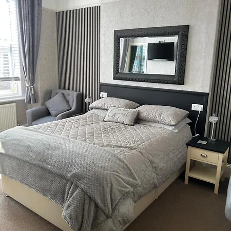 Milton Lodge-3