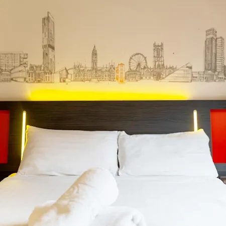 Easyhotel Manchester-3