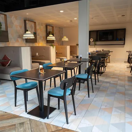 Hampton By Hilton Bristol Airport-2