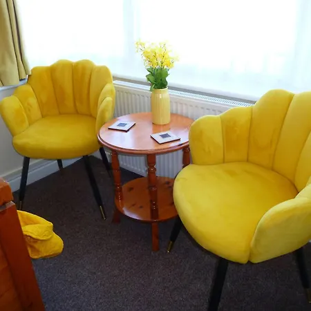 Brackenhurst Guest House-3