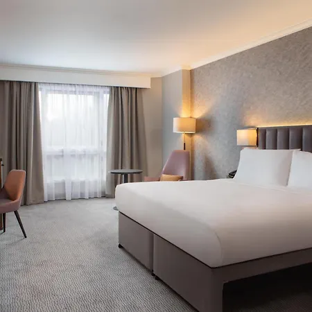 Doubletree By Hilton Dartford Bridge-2