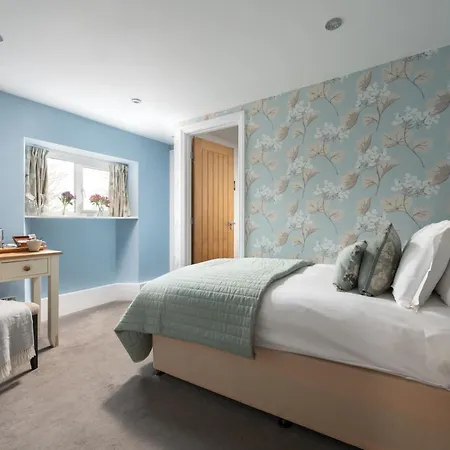 The Lansdowne Boutique Rooms With Breakfast - Adults Only-3