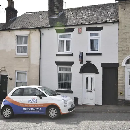 Townhouse @ 32 Penkhull New Road Stoke-3