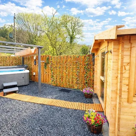 Dolgun Uchaf Historic Guesthouse And Cottages With Boutique Bedrooms In The Heart Of Snowdonia-2