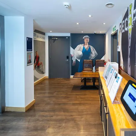 Ibis Budget Swindon Town Centre-3