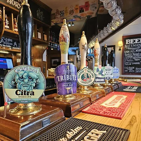 The Waggon & Horses-2