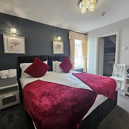 Clifton Villa - Southport-3
