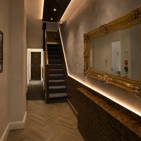 Paddington Townhouse Hotel By Oyo-2