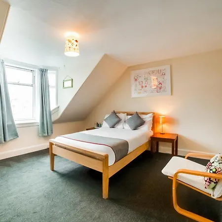 Oyo Braeriach Hotel, Highlands Scotland-2