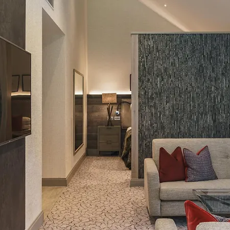 Lodore Falls Hotel & Spa-2