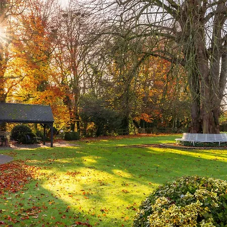 Dunadry Hotel And Gardens-3