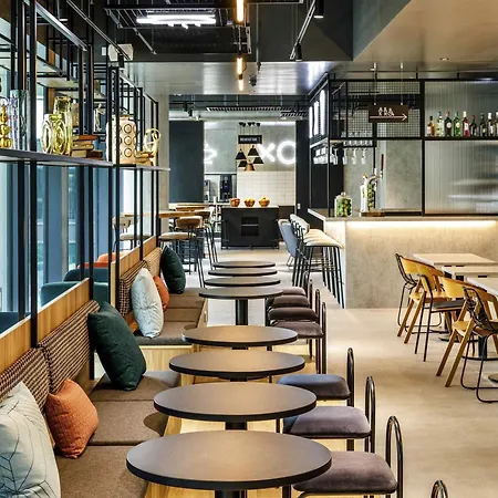 Aparthotel Adagio London Sutton Point-2
