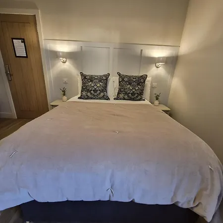 Clarke Cottage Guest House-2