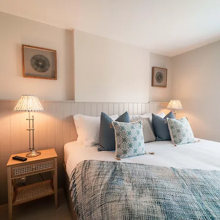 The Seaview, East Preston-2