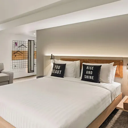 Moxy Belfast City-3