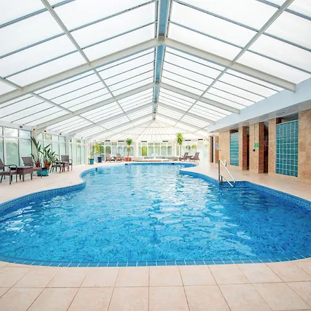 Metropole Hotel And Spa-2