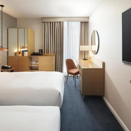 Hilton Garden Inn Bristol City Centre-2