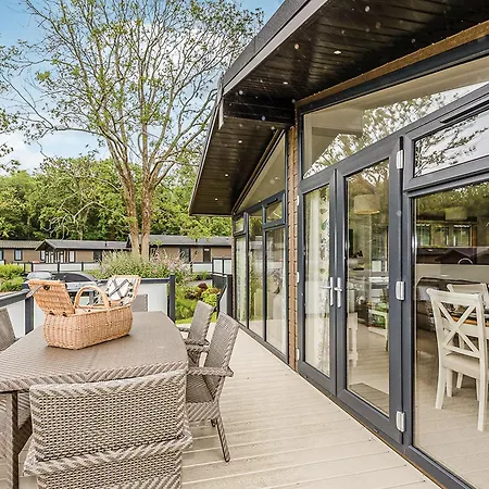 Woodside Coastal Retreat-3