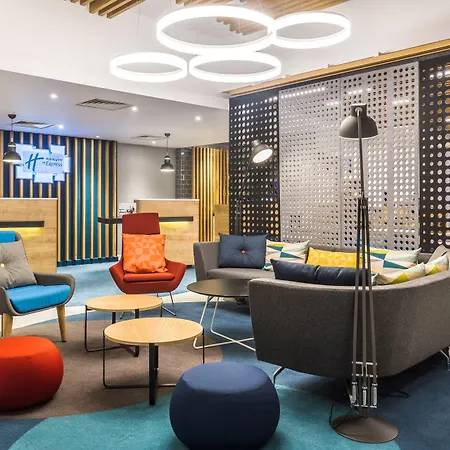 Holiday Inn Express London - Watford Junction By Ihg-2