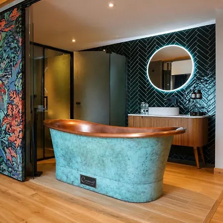 Pinnacle Suites Hotel-3