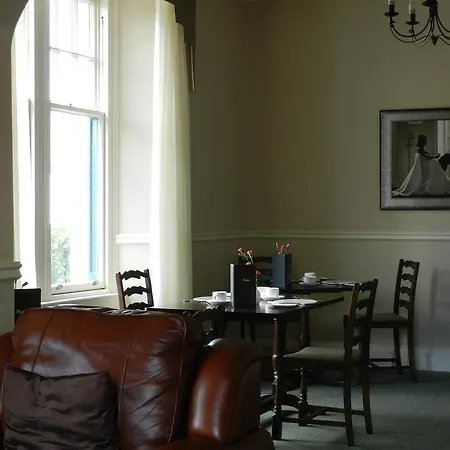 Highlander Inn-2