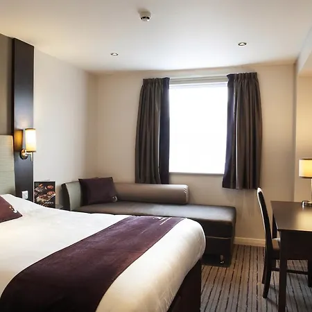 Premier Inn Chesterfield North-3
