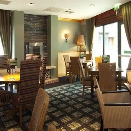 Premier Inn Thurrock East-3