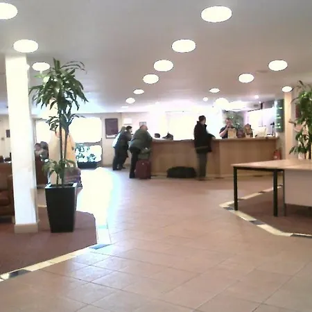 Premier Inn London Enfield-3
