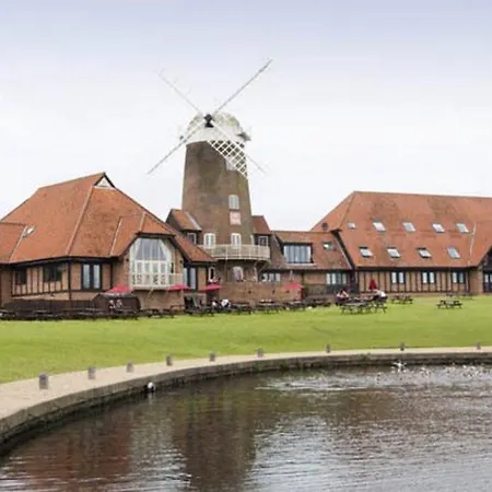 Premier Inn Milton Keynes South-2