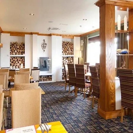 Premier Inn Poole Centre - Holes Bay-2