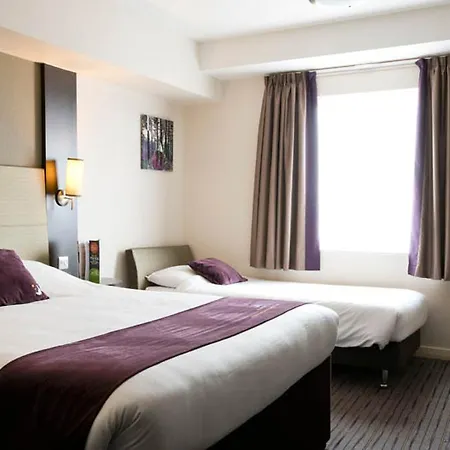 Premier Inn Redhill Reigate-3