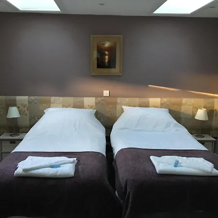 Linden Tree Holiday Apartments-2