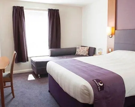 Premier Inn Huntingdon - A1/A14-3