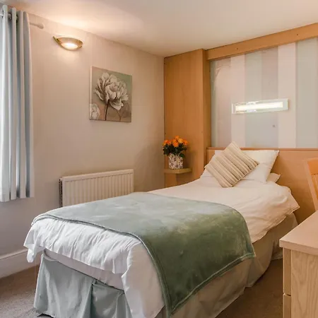 Cheriton Guesthouse-3