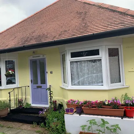 Debbie'S Digs-2