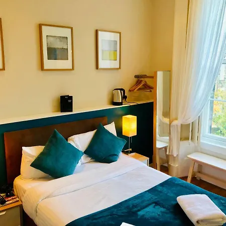 Dene Guest House, New Town-3