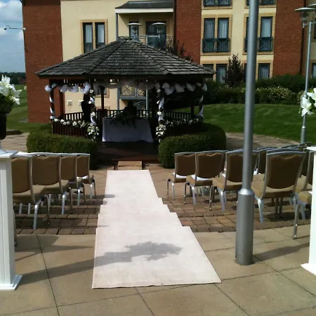 Wychwood Park Hotel And Golf Club-3