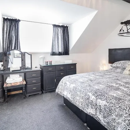 Ashford House Guest House-2