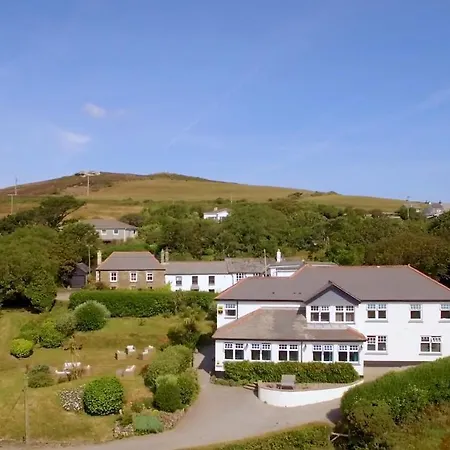 Beacon Country House & Luxury Shepherd Huts-2