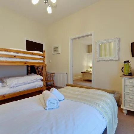Lauriston & Lawton Court Hotel-3