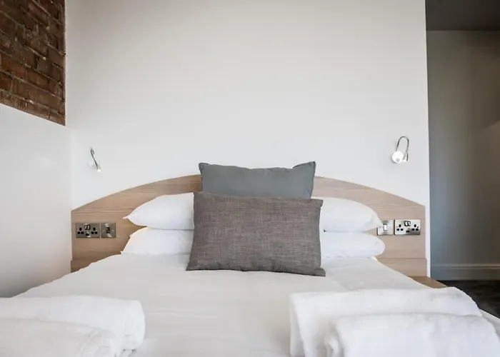 The Carlton Hotel