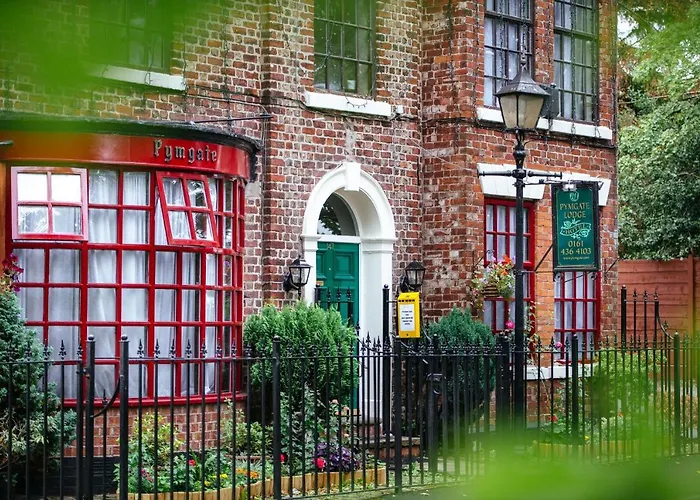 Pymgate Lodge Hotel Manchester Airport Cheadle 