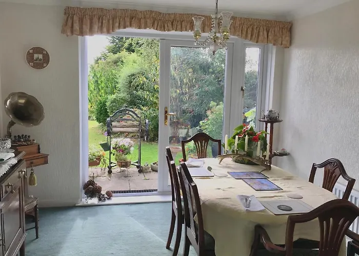 Holly House B&B